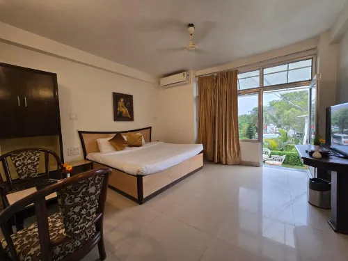 Hotel Karnavati