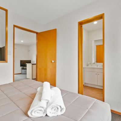 One-Bedroom Apartment Alpine Garden Motel Promo Code