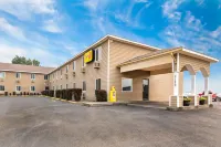 Super 8 by Wyndham Lewiston