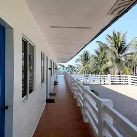 Brizo Hotel & Beach Resort