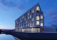 Tŷ Milford Waterfront Hotele w: 