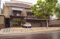 Kana Citra Guesthouse Hotels in Sambikerep