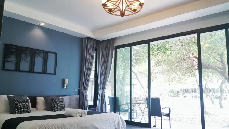 ห้องดีลักซ์ เตียงใหญ่ 1 เตียง