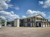 Studio 6 Laredo, TX - North I 35