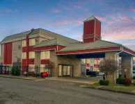 Ramada by Wyndham Portland Hotel di 