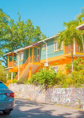 Bay View Eco Resort & Spa Hotel di 