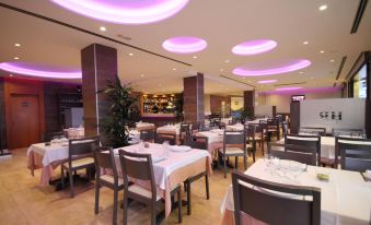 Hotel Risech - Housity