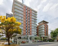 Hotel Velvet Plaza Отели в г. 