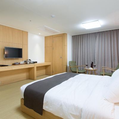 디럭스 더블룸 호텔 로제니아 쿠폰