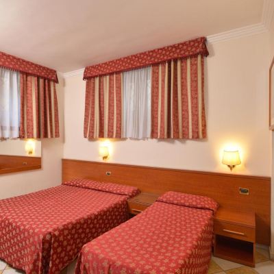 三人間 芝加哥酒店優惠