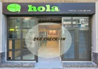 Hola Hostal Collblanc Hotel di 