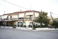 艾尼希斯飯店 住宿飯店
