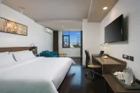 Microtel by Wyndham Kunming Panlong فنادق في كونمينغ