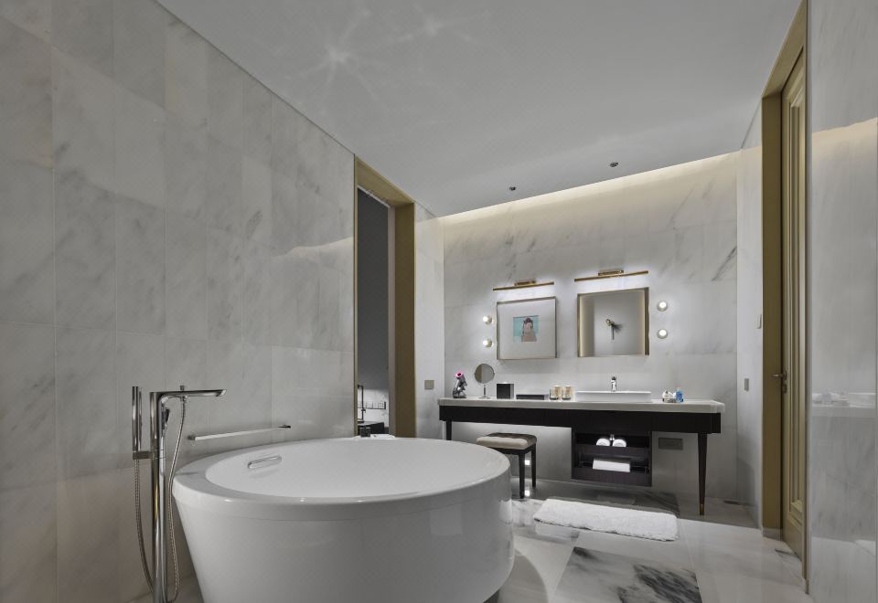 玛格丽特豪华大床房