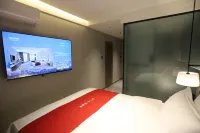 QIANNA HOTEL GLORIOUS(Weihui Branch)