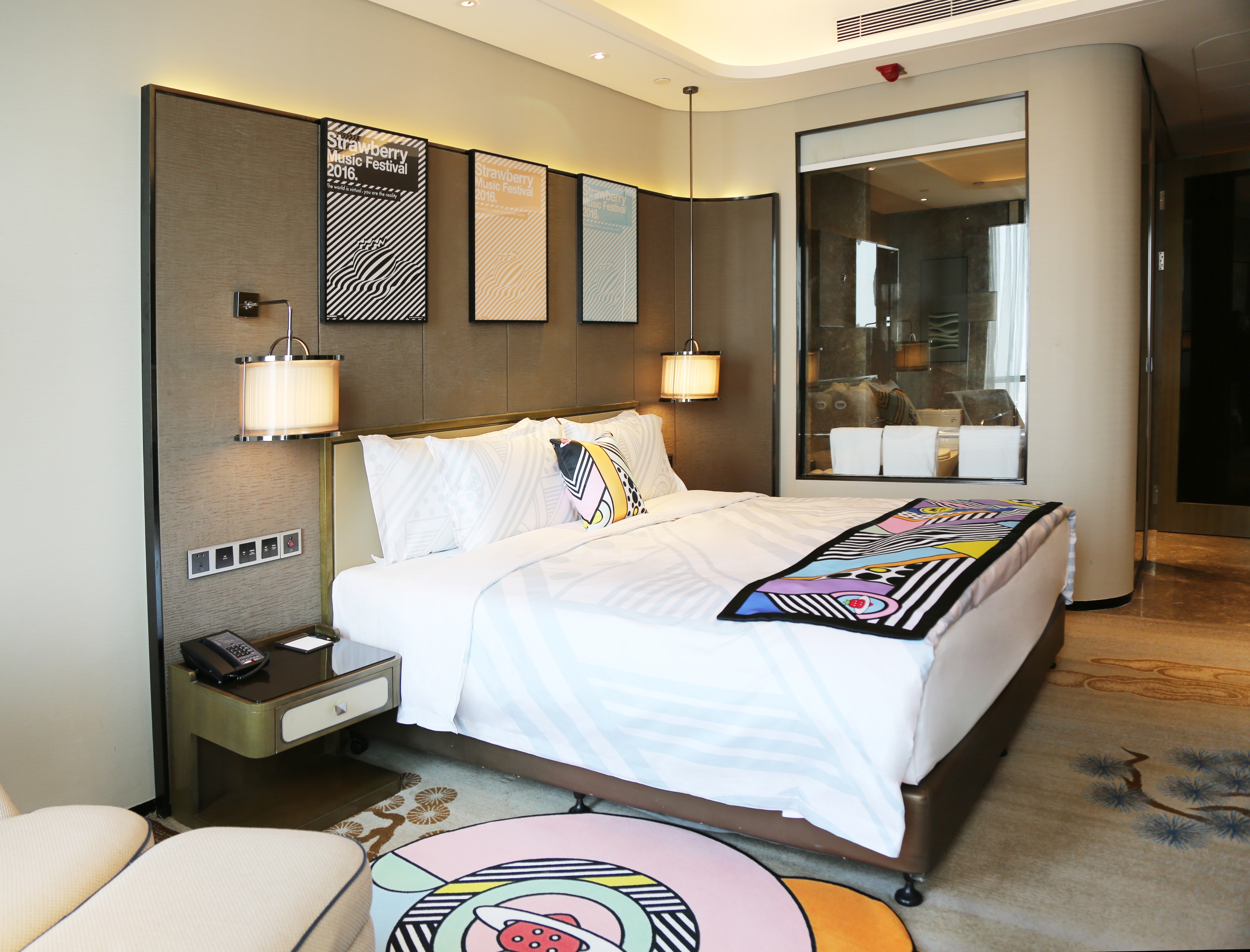 草莓音樂大床房（草莓音樂節主題+Acca Kappa洗護品）