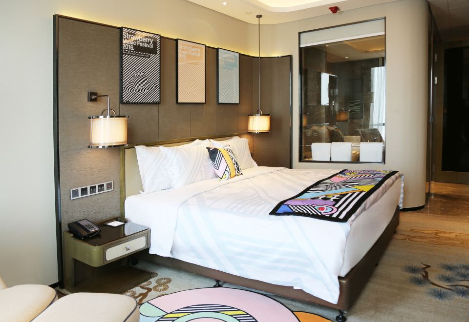 Wanda Realm Tai'anStrawberry Music Double Bed Room (Strawberry Music Festival Theme + Acca Kappa Toiletries)