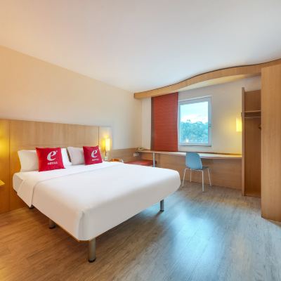 悠享城景大床房（舒睡品牌床墊+公區洗衣房） 東莞清溪宜悅居飯店優惠