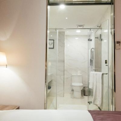 漫步雙人床 台中愛麗絲國際大飯店優惠