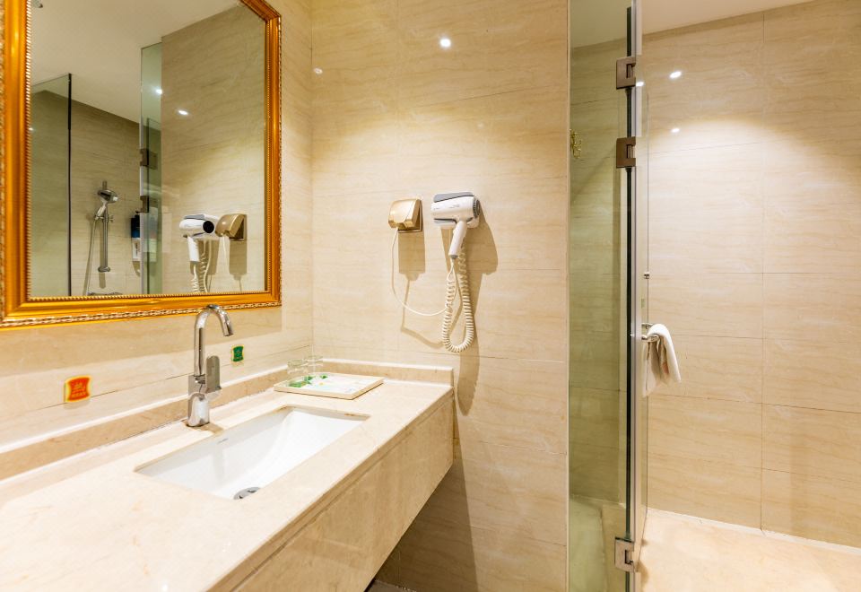 Vienna Hotel(Yong Hua NO.1 Branch  )Memory Superior Cozy Room (2 Beds)