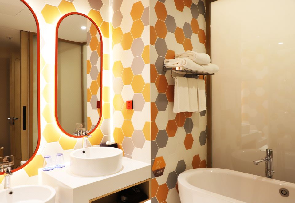 Flamingo Harbour HotelDeluxe Family Friendly Suite