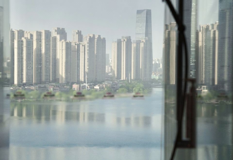 The Meixi Lake, Changsha Marriott Executive Apartments3 Bedroom Apartment, Lake View