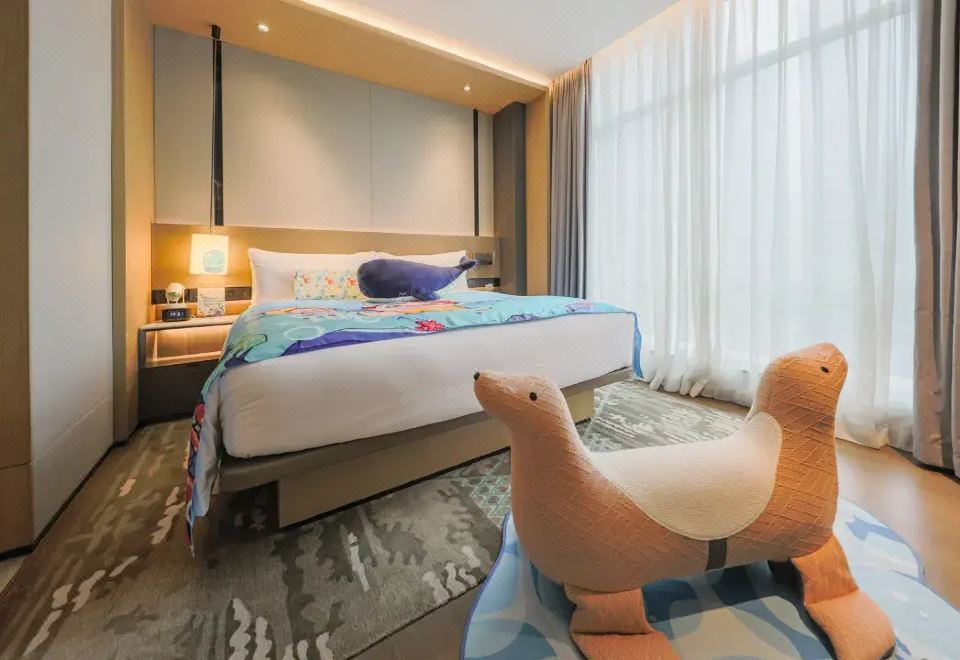 The Meixi Lake, Changsha Marriott Executive ApartmentsPig Hero Themed Room (Twin Beds)