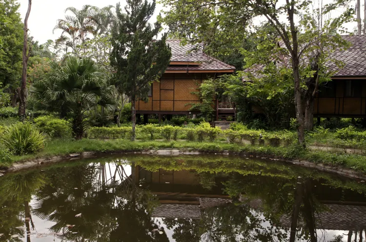 ห้องดีลักซ์พร้อมระเบียง(เตียงใหญ่)