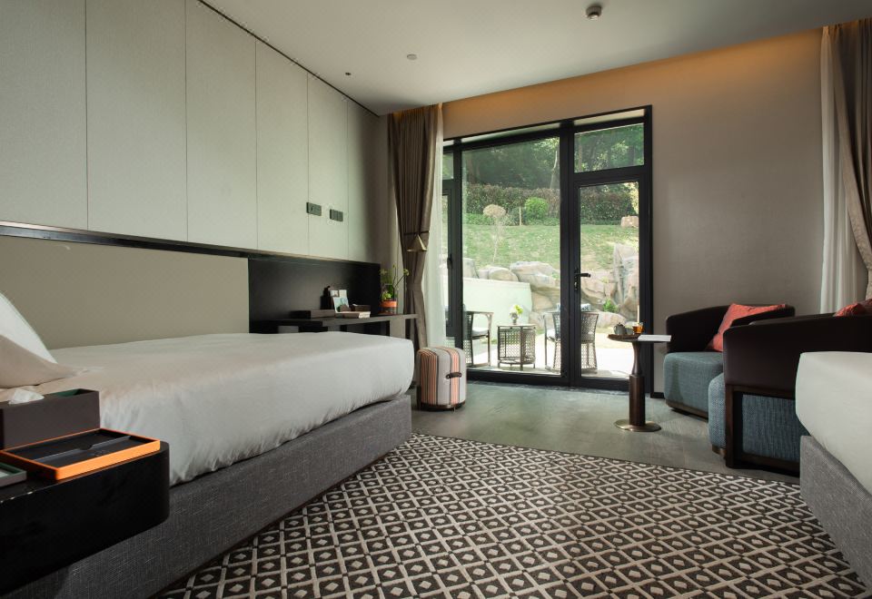 攬園雙床房【6號樓闊綽園景露臺】