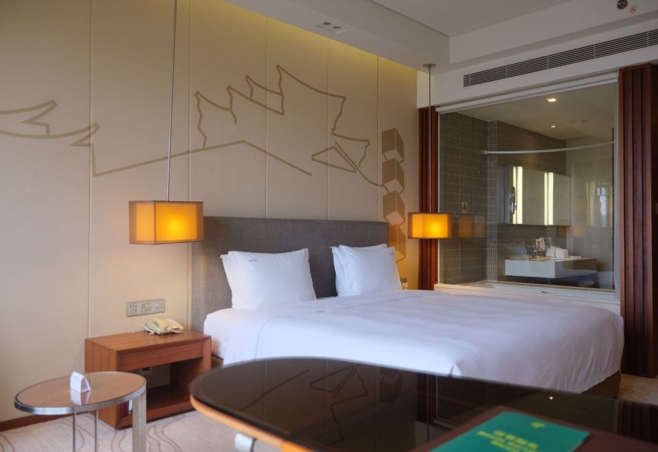 Holiday Inn Shanghai HongqiaoHoliday Deluxe Room