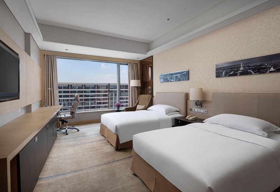 Crowne Plaza Guangzhou HuaduUpgraded Standard Room-Two Beds