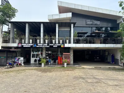 Park Land Suites & Restobar Hotel di 