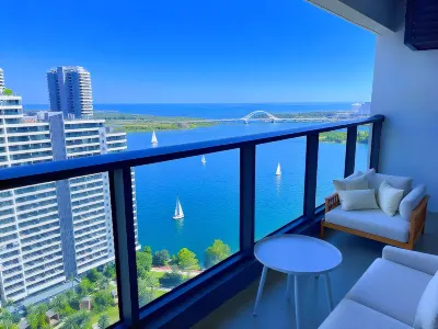 SKY Jumbo Seaview Homestay (Beihai Yintan Tourism Resort) โรงแรมใน