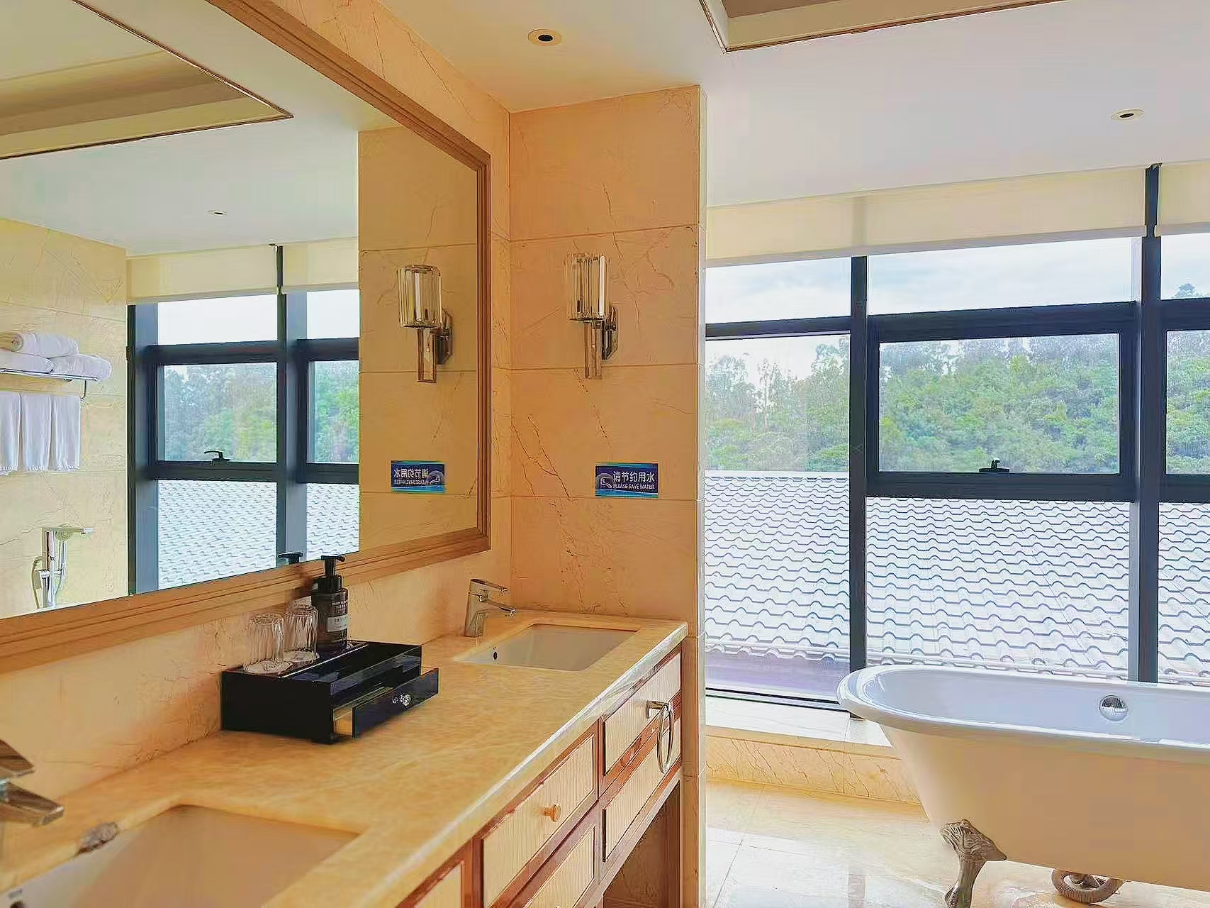 悦趣温泉三床房