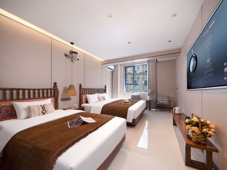 Blue Moon Mountain Lodge