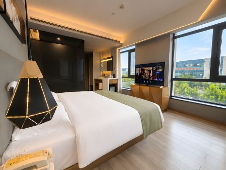 ReMai X Esports Hotel (East Yintai · Ningbo International Expo Center)