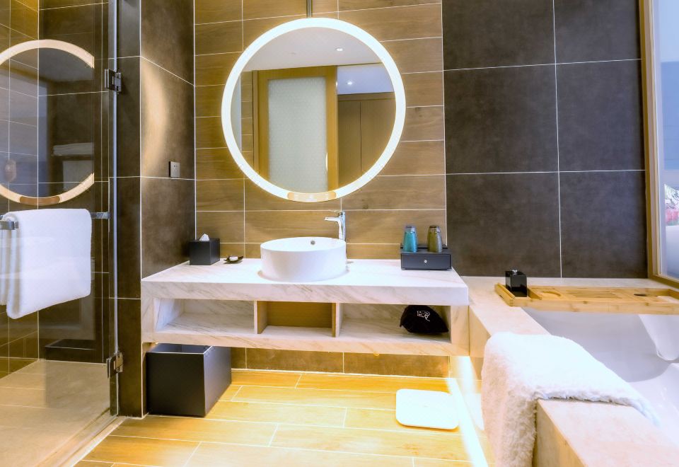 Flamingo Harbour HotelDeluxe Suite