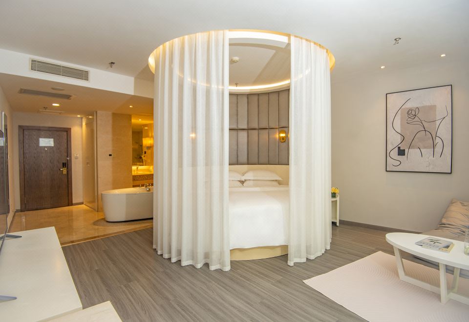 Nanyue Lotusland HotelRomantic Round-bed Room