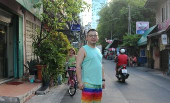 That Summer Rainbow Hostel Bangkok