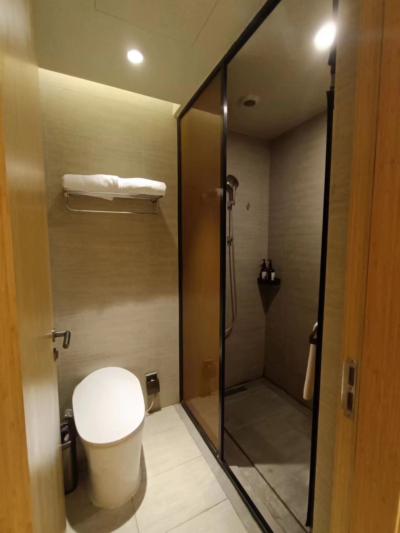 双床房 A（梦百合床垫+65寸电视可投屏）