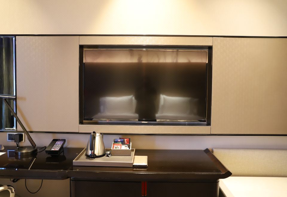 家庭大床房（特大床+卡通主题+迷你小冰箱+双衞生间）