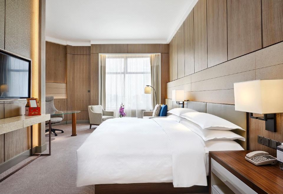 Sheraton Saigon Grand Opera HotelClub Lounge Access, 3 Bedroom Presidential Suite