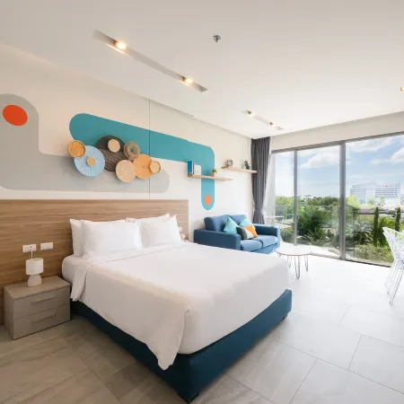 HOMA Phuket Town