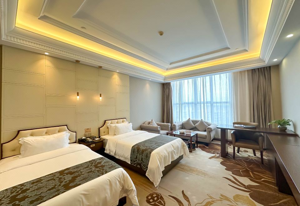 行政双床房（零压床垫+舒适沙发椅+繁华街景）