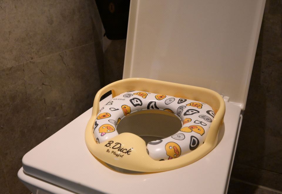 B.Duck小黄鸭主题湖景双床房