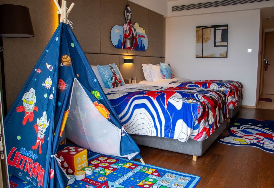 奧特曼親子雅緻雙床房