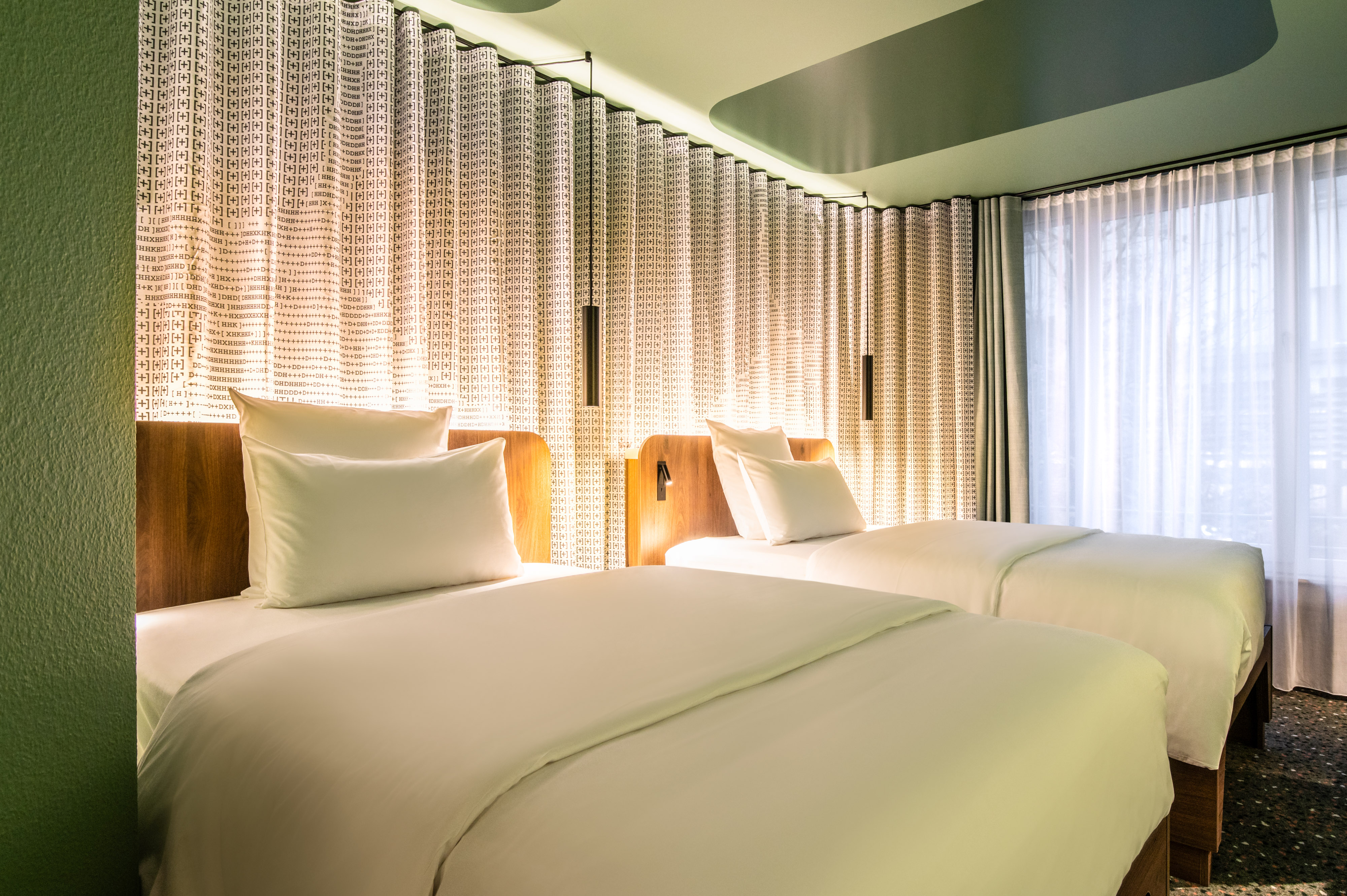 额外双人床（Tribe）