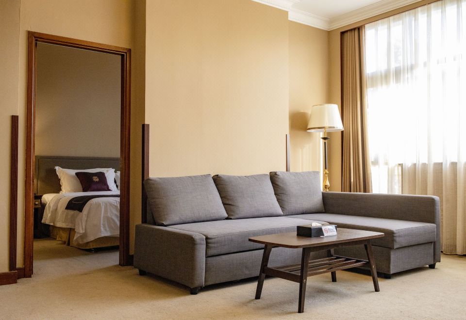 Qianmen Jianguo HotelStandard Family Suite