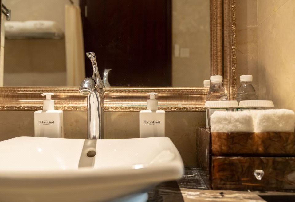 Beijing Xinjiang PlazaXinjiang Themed Standard Room