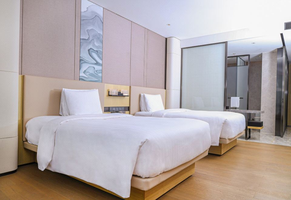 Courtyard by Marriott Shenzhen NorthwestGuestroom Twin Beds - No Windows